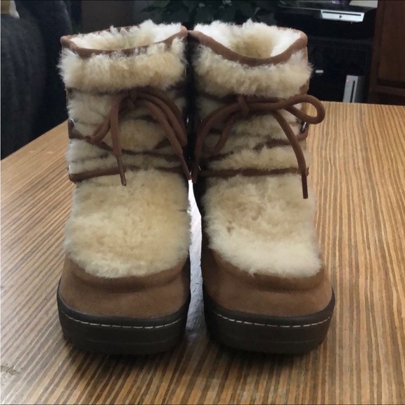 UGG Mukluk Revival Size 6 - Picture 2 of 8